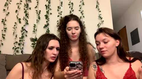 Media: kylieexoxoxo2432 Chaturbate 2024-03-07 06:19:00