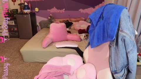 Media: pr3ttyp1nkpussy Chaturbate 2024-03-08 05:17:00