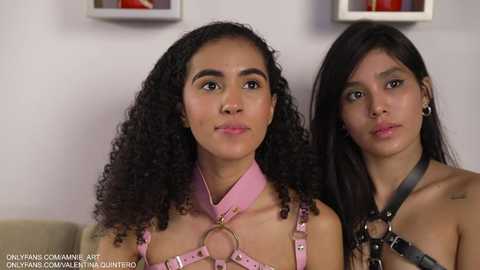 Media: veroniqe_lounge Chaturbate 2024-03-10 02:46:00