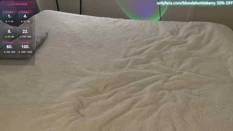 Media: blondehottiek Chaturbate 2024-03-12 12:52:00