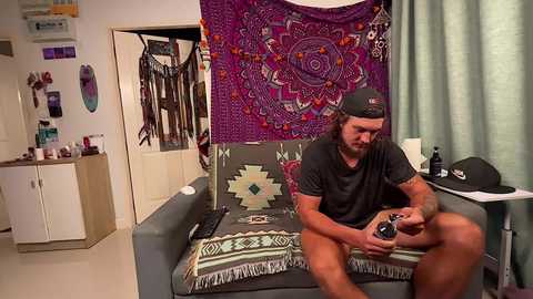 Media: masterr_and_kittyy Chaturbate 2024-03-14 06:32:00
