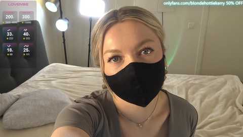 Media: blondehottiek Chaturbate 2024-03-17 17:50:00