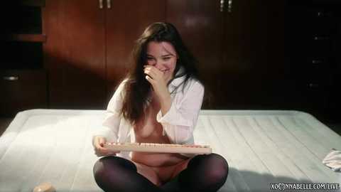Media: cinnabelle Chaturbate 2024-03-18 00:40:00