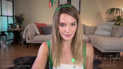 Media: phoenix_taylor Chaturbate 2024-03-19 01:27:00