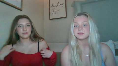 2prettylittlething2 @ chaturbate on 20240321