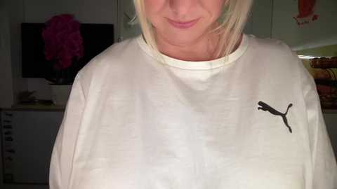 Media: kiradivine Chaturbate 2024-03-26 17:09:00