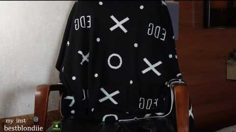 Media: bestblondiiecb Chaturbate 2024-04-01 20:54:00