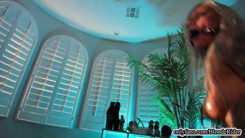 Media: blonde_riderxxx Chaturbate 2024-04-01 01:00:00