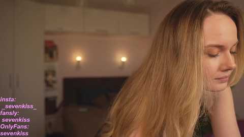 Media: your_kat Chaturbate 2024-04-01 16:08:00