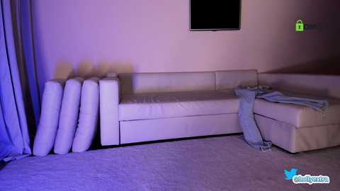 Media: hollyextra Chaturbate 2024-04-02 19:31:00