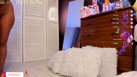 Media: blush_mikki Chaturbate 2024-04-05 11:58:00