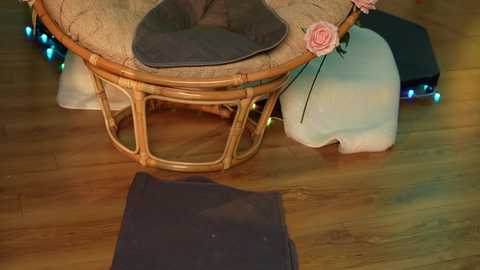 Media: kittycaitlin Chaturbate 2024-04-05 15:54:00