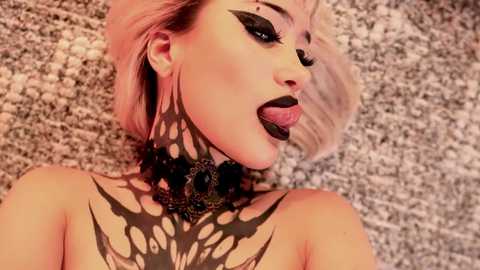 Media: goth_dolll Chaturbate 2024-04-06 03:16:00