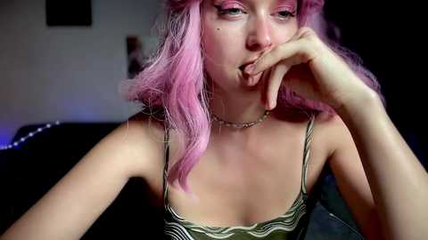 Media: angelika_rouge Chaturbate 2024-09-18 15:53:00