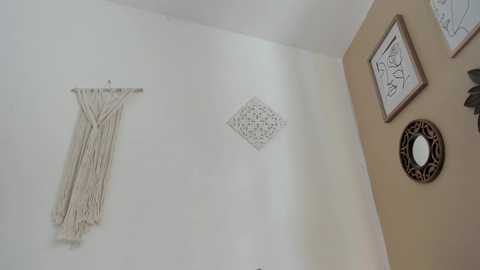 Media: ohanna_ Chaturbate 2024-09-18 17:02:00