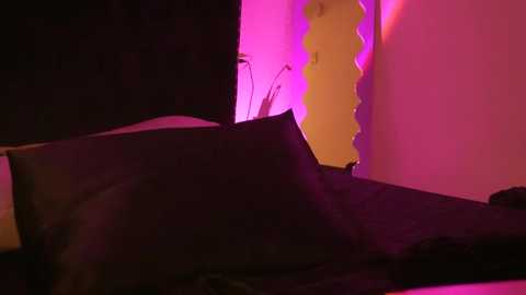 Media: lilbeccaxo Chaturbate 2024-09-20 06:53:00