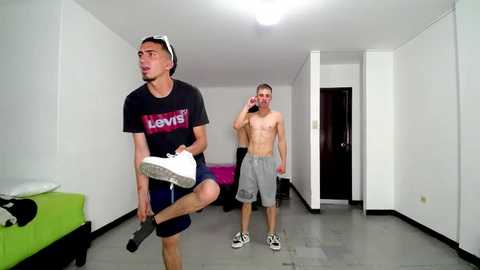 Media: goldenjoi Chaturbate 2024-09-21 09:06:00