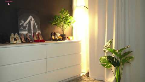 Media: vivian_cb Chaturbate 2024-09-21 18:00:00