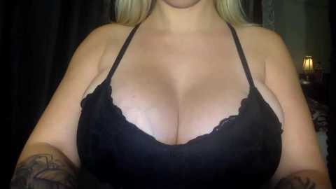Media: kayleecumsalot Chaturbate 2024-09-22 09:23:00