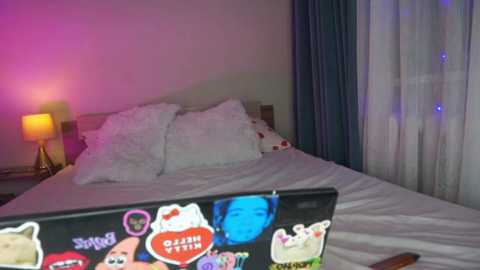 Media: touch_me_if_you_can Chaturbate 2024-09-22 20:19:00