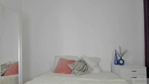 Media: violetta_finch Chaturbate 2024-09-22 18:06:00