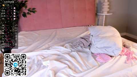 Media: katymolly Chaturbate 2024-09-23 05:20:00
