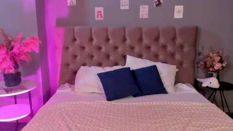 Media: mimichelle Chaturbate 2024-09-24 06:51:00