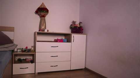 Media: misslullu Chaturbate 2024-09-25 08:24:00