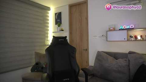 Media: laurasophya Chaturbate 2024-09-26 08:30:00