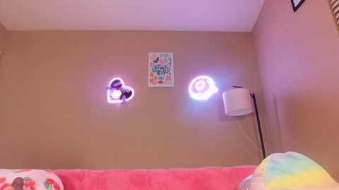 Media: khloeexoxo Chaturbate 2024-09-28 01:08:00