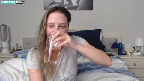 Media: bluexstacey Chaturbate 2024-09-29 15:32:00
