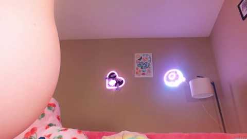 Media: khloeexoxo Chaturbate 2024-09-29 00:28:00