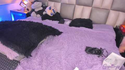 Media: giselle_js Chaturbate 2024-09-30 18:59:00