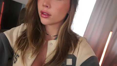 Media: bitter_moon Chaturbate 2024-10-01 06:46:00