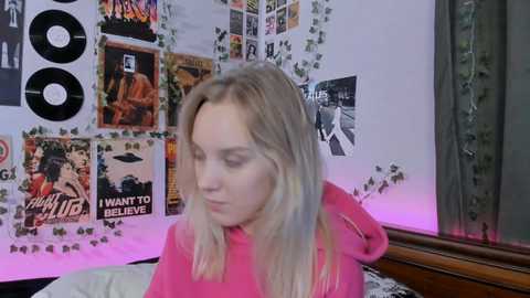 Media: darleneferran Chaturbate 2024-10-01 03:45:00