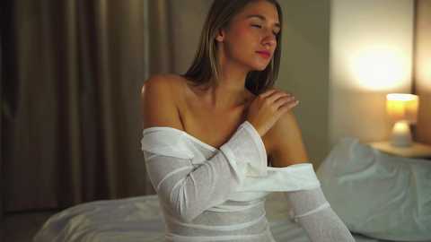 Media: villanelle_l Chaturbate 2024-10-01 17:07:00