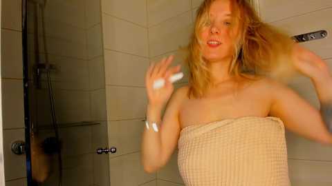 Media: darleneferran Chaturbate 2024-10-02 02:33:00