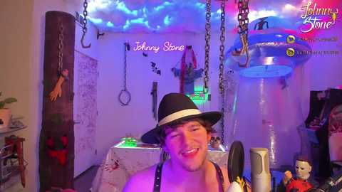 Media: thejohnnystone Chaturbate 2024-10-02 01:28:00