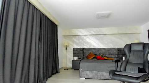Media: _myaa Chaturbate 2024-10-03 05:53:00