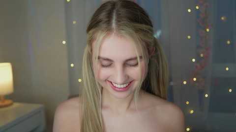Media: fluffy_angel Chaturbate 2024-10-03 15:11:00