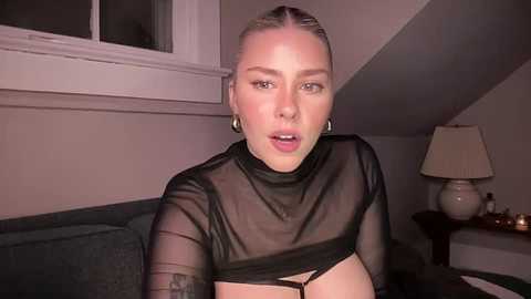Media: novavangogh Chaturbate 2024-10-03 05:45:00