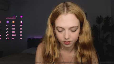 Media: small_blondee Chaturbate 2024-10-03 11:34:00