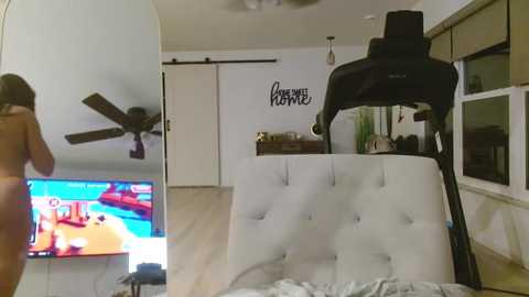 Media: dazeydo Chaturbate 2024-10-04 00:18:00