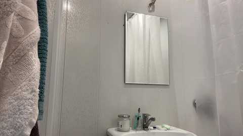 Media: holydori Chaturbate 2024-10-04 15:52:00