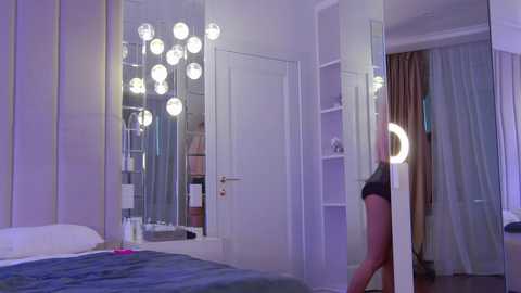 Media: krissone Chaturbate 2024-10-04 13:01:00