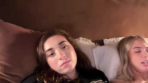 lucyholly @ chaturbate on 20241004