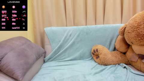 Media: onebigkiss Chaturbate 2024-10-04 15:09:00