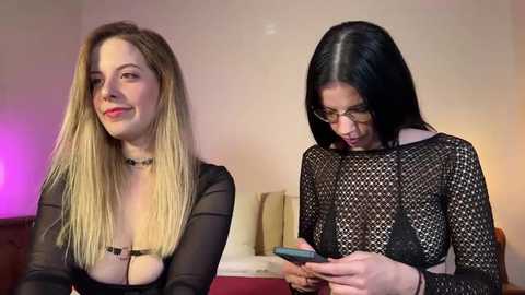 Media: wildfairiesheaven Chaturbate 2024-10-04 01:22:00