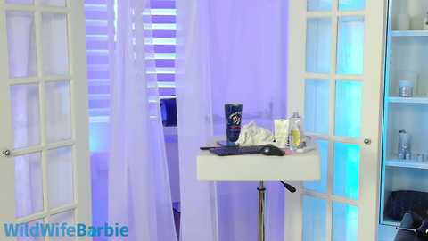 Media: wildwifebarbie Chaturbate 2024-10-04 17:23:00