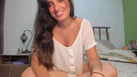 Media: hollyshit_ Chaturbate 2024-10-05 05:18:00